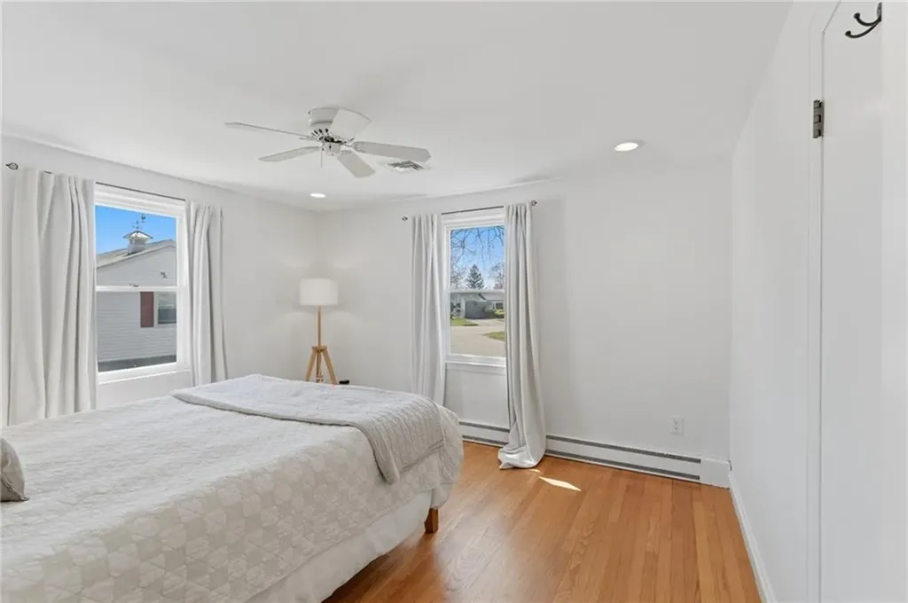 9 Tophill Circle Cranston RI 02920