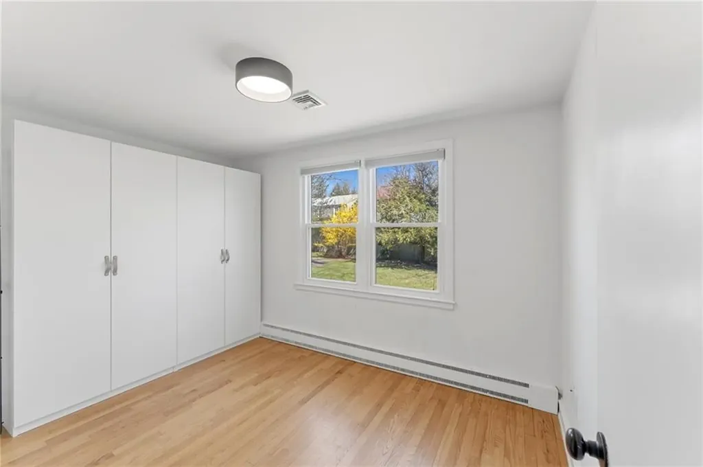 9 Tophill Circle Cranston RI 02920