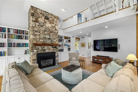 6 Moorings Way Little Compton RI 02837