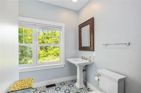 6 Moorings Way Little Compton RI 02837