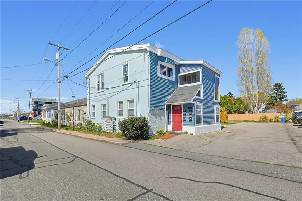 33 Halsey Street Newport RI 02840
