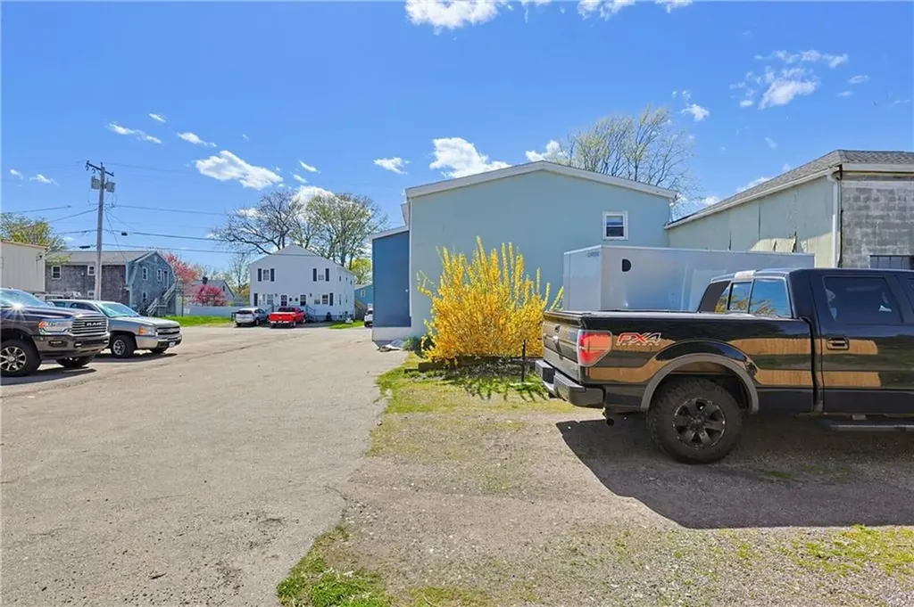 33 Halsey Street Newport RI 02840