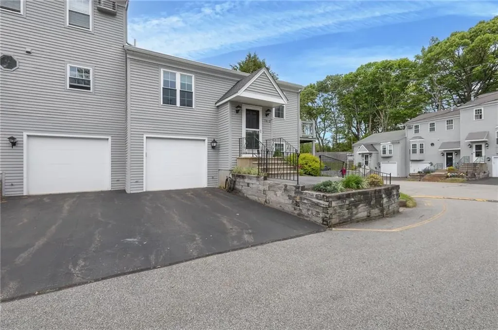 565 Quaker Lane West Warwick RI 02893