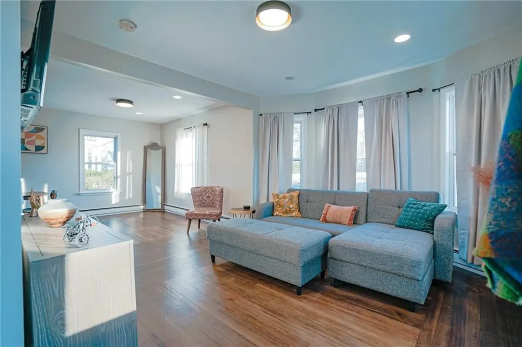 59 Bourne Avenue East Providence RI 02916