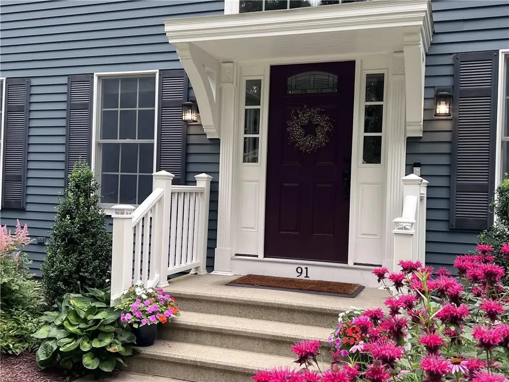 91 Woodridge Drive North Kingstown RI 02874