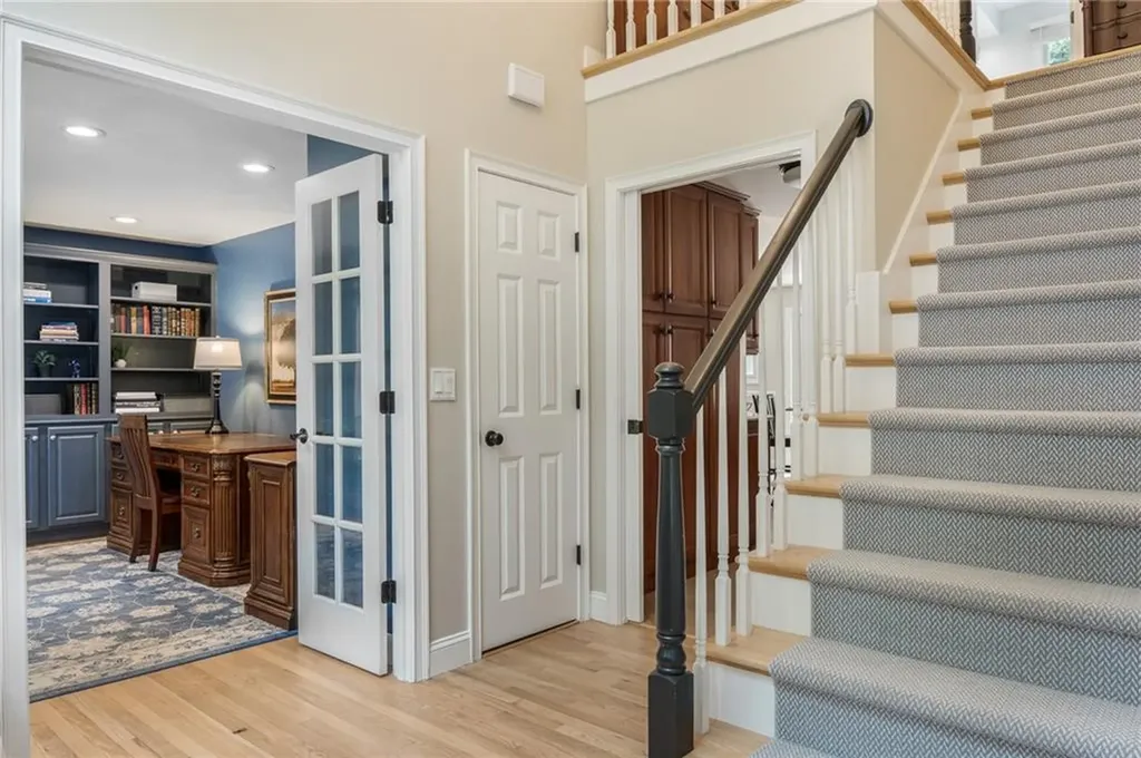 91 Woodridge Drive North Kingstown RI 02874
