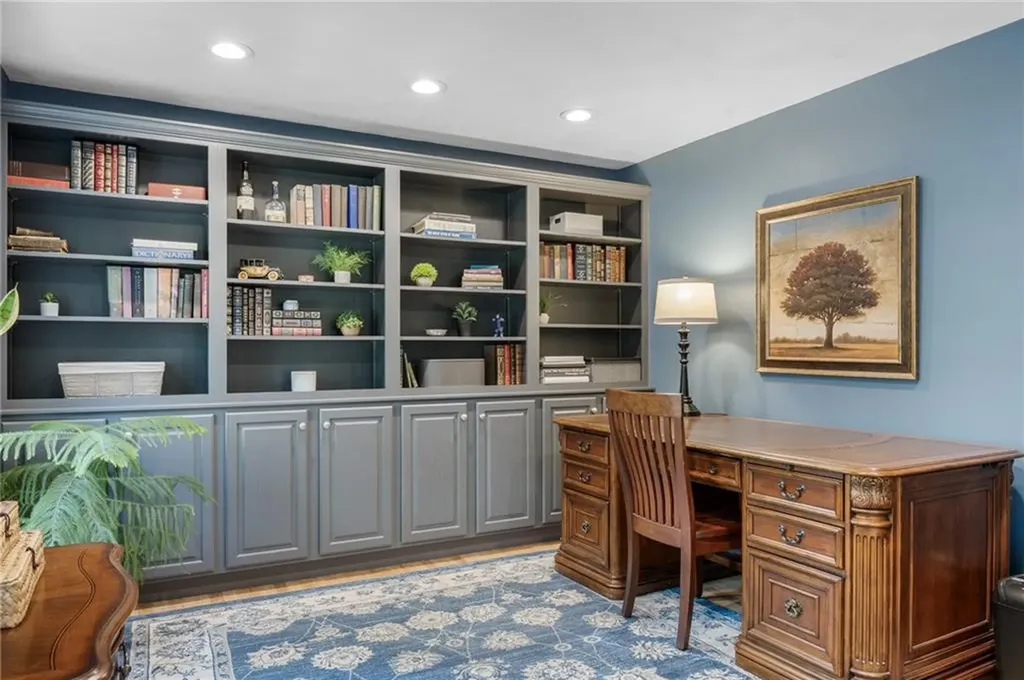 91 Woodridge Drive North Kingstown RI 02874