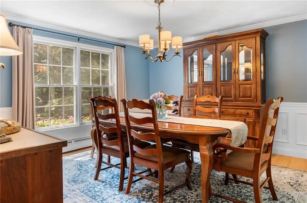 91 Woodridge Drive North Kingstown RI 02874