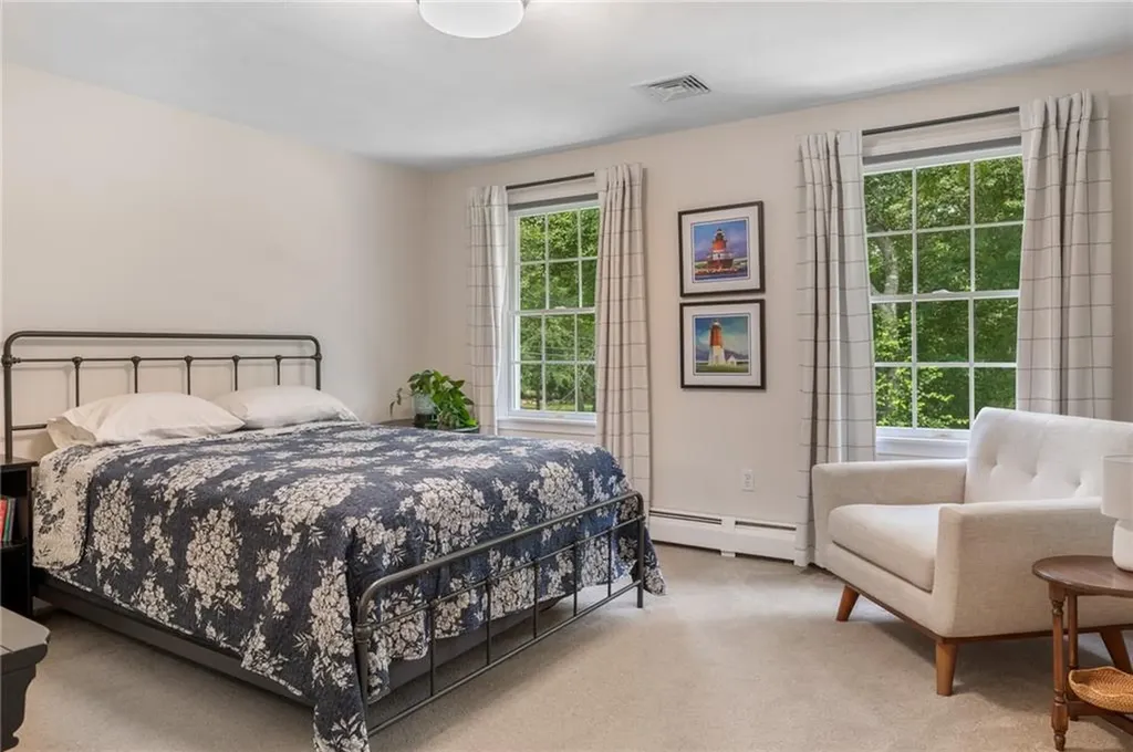 91 Woodridge Drive North Kingstown RI 02874