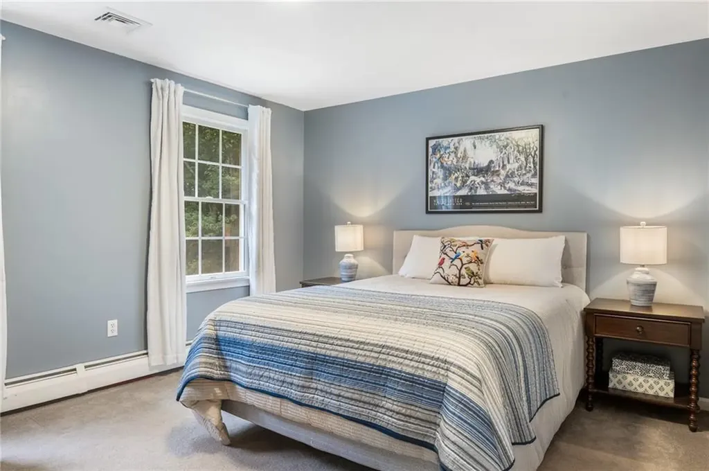 91 Woodridge Drive North Kingstown RI 02874