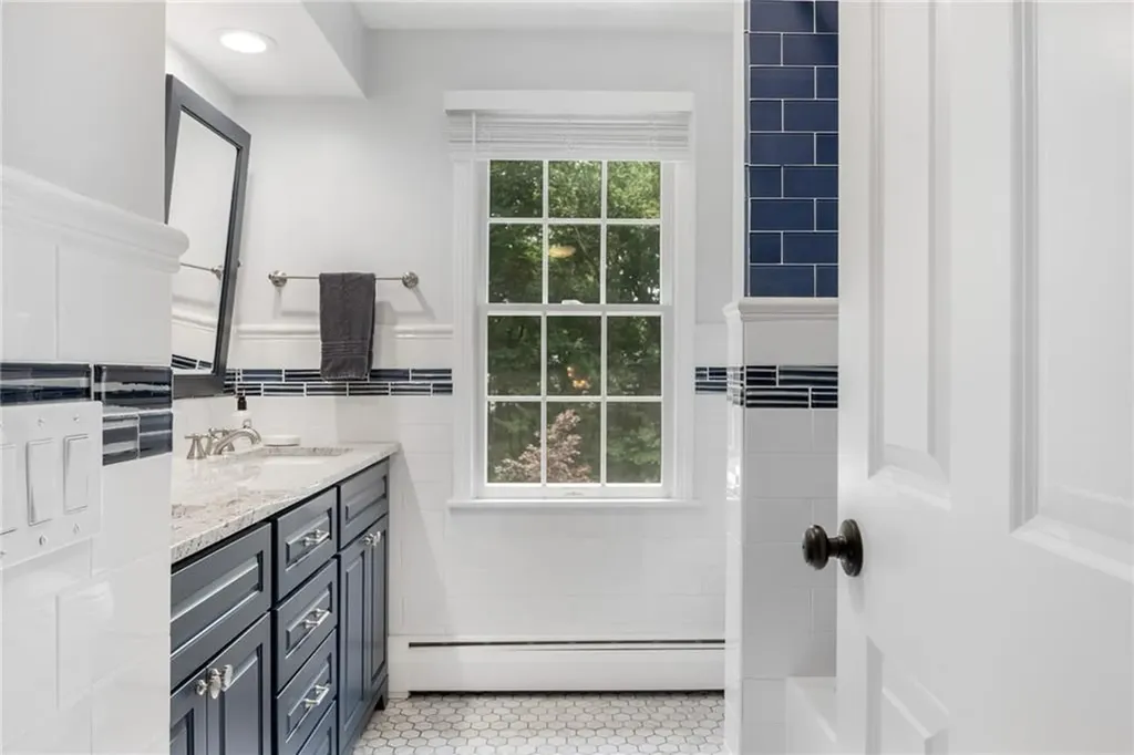 91 Woodridge Drive North Kingstown RI 02874