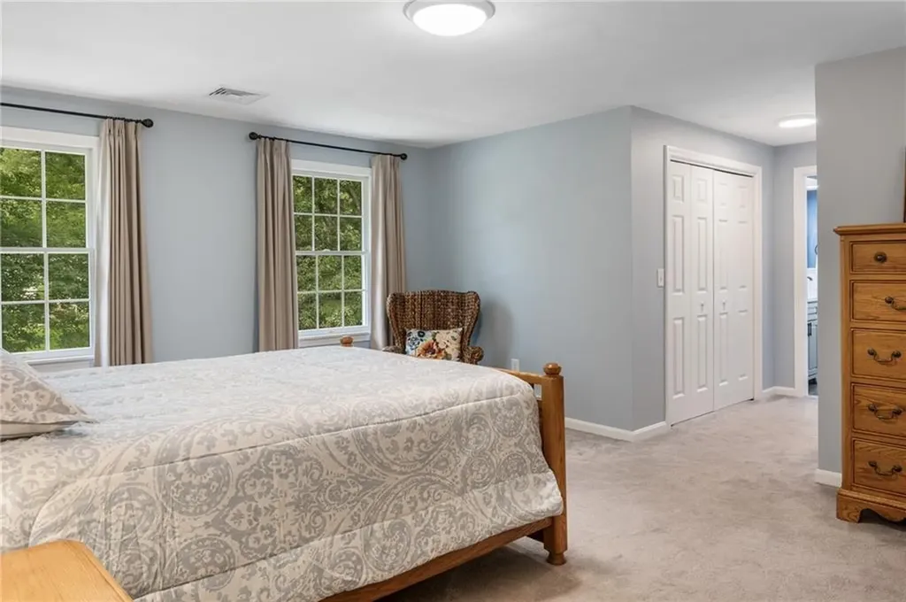 91 Woodridge Drive North Kingstown RI 02874