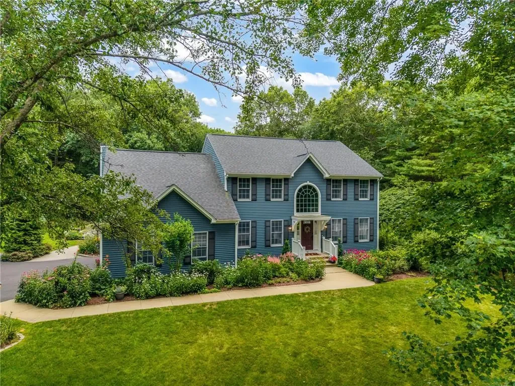 91 Woodridge Drive North Kingstown RI 02874
