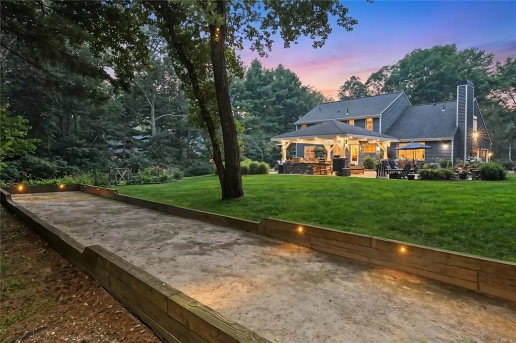 91 Woodridge Drive North Kingstown RI 02874