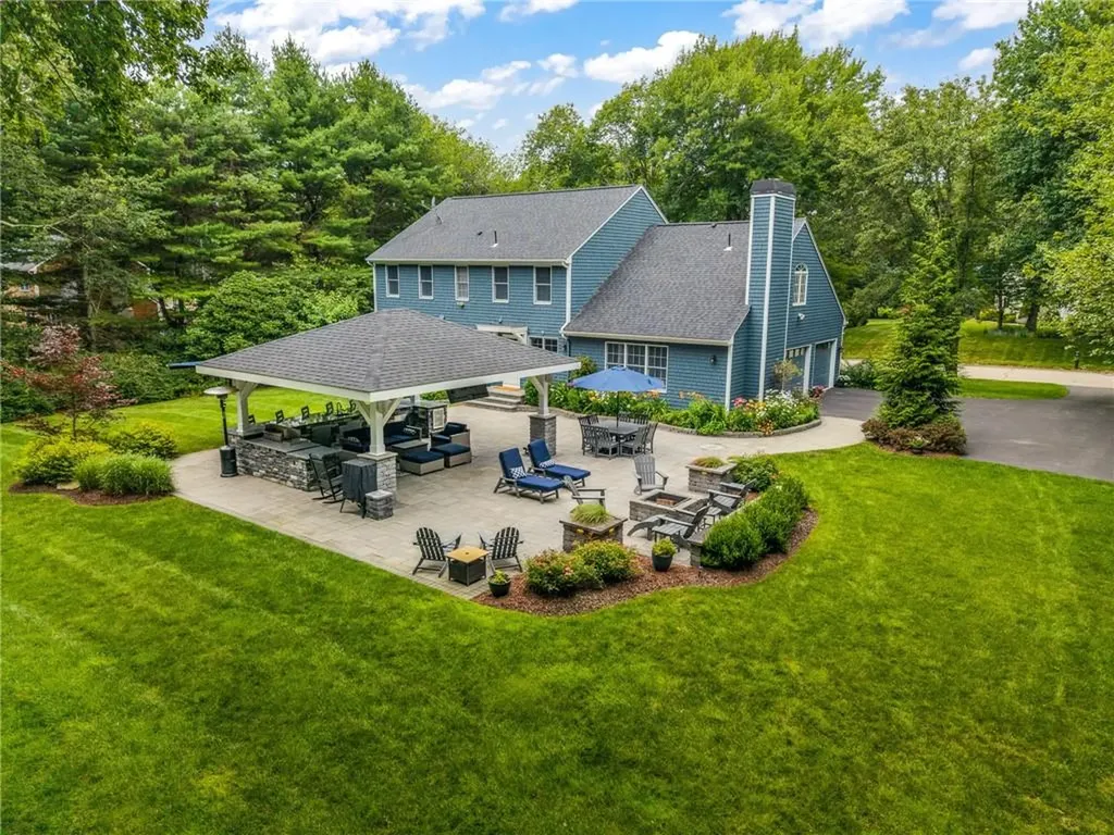91 Woodridge Drive North Kingstown RI 02874