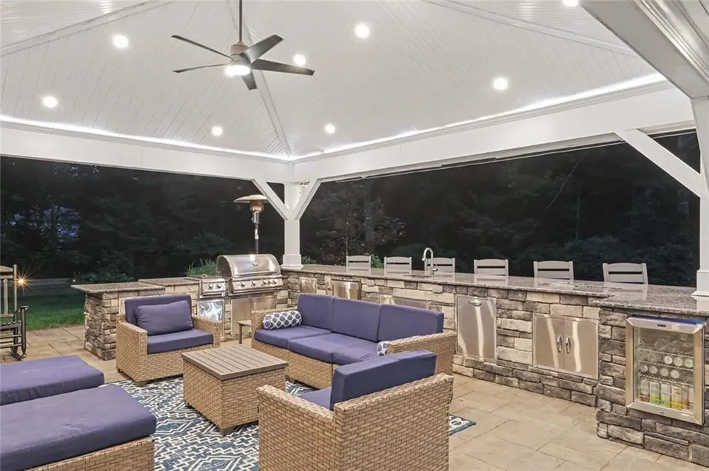 91 Woodridge Drive North Kingstown RI 02874