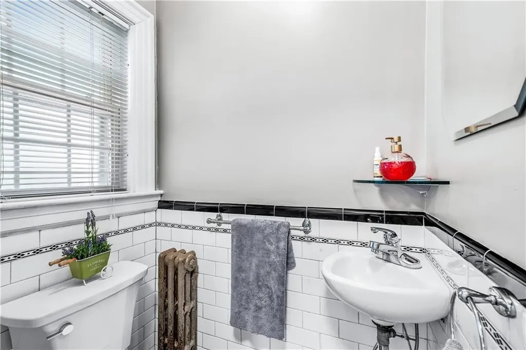 46 North Country Club Drive Warwick RI 02888