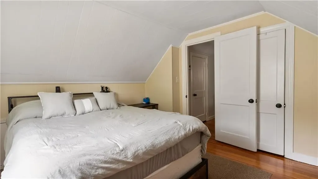 162 Thatcher Street East Providence RI 02916