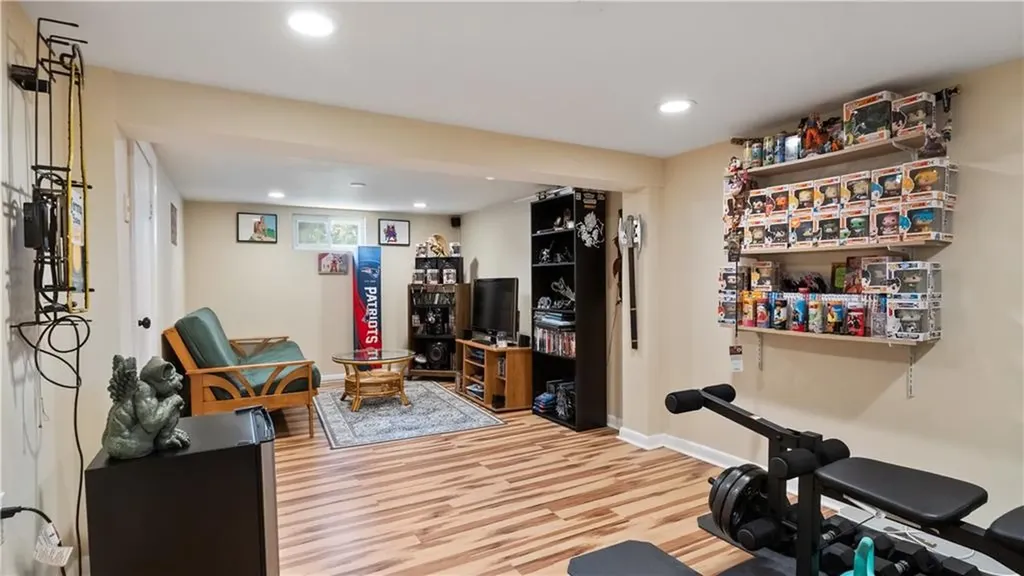 162 Thatcher Street East Providence RI 02916