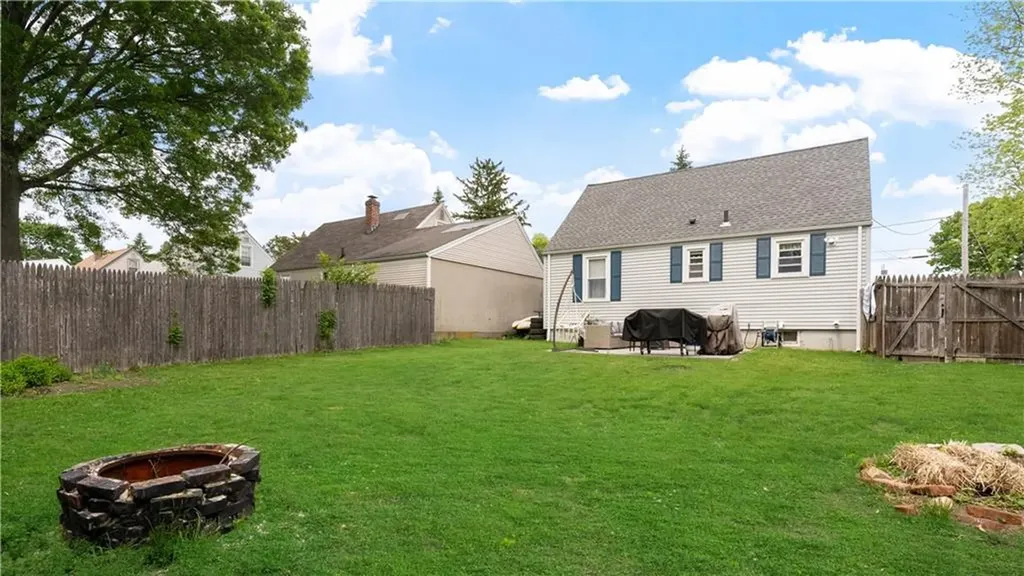 162 Thatcher Street East Providence RI 02916