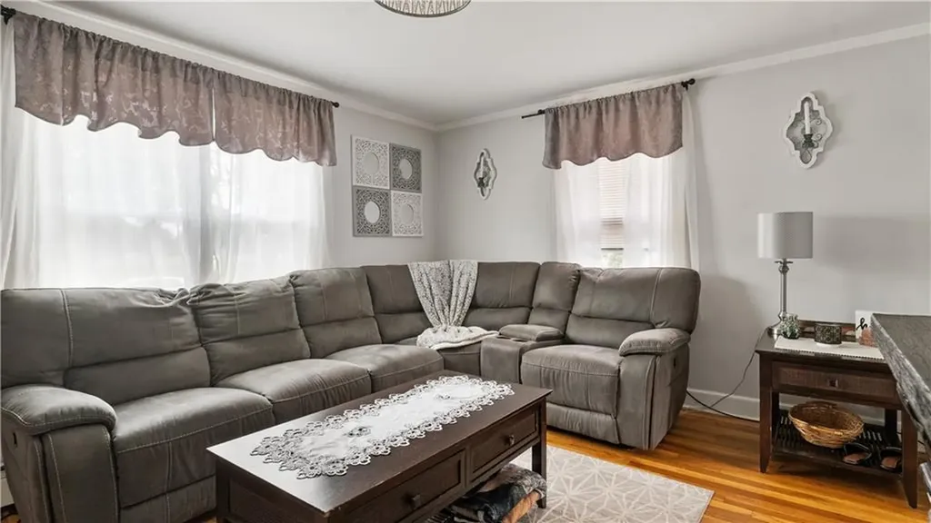 162 Thatcher Street East Providence RI 02916