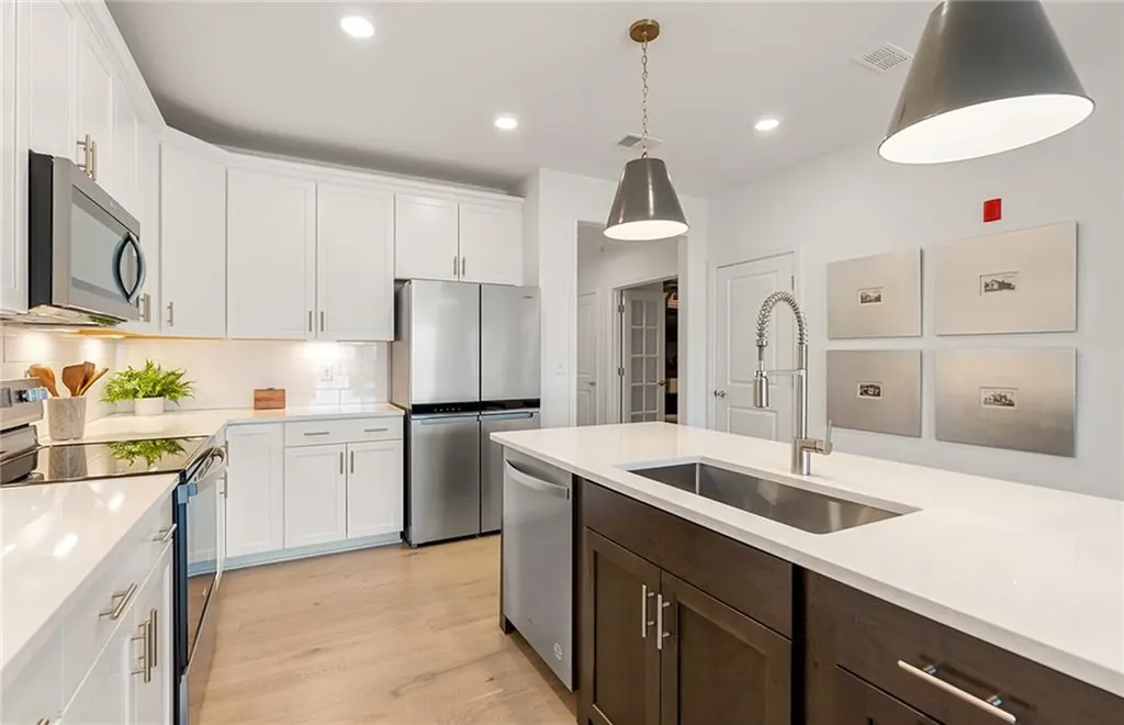 141 East Point Drive East Providence RI 02916