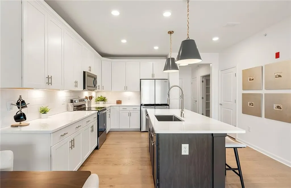 141 East Point Drive East Providence RI 02916
