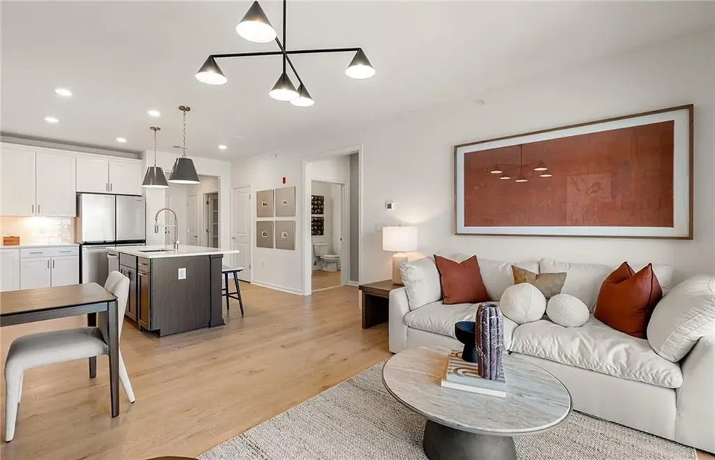 141 East Point Drive East Providence RI 02916