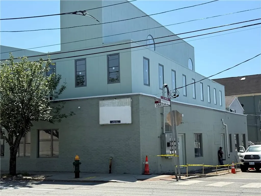 536 Smith Street Providence RI 02908