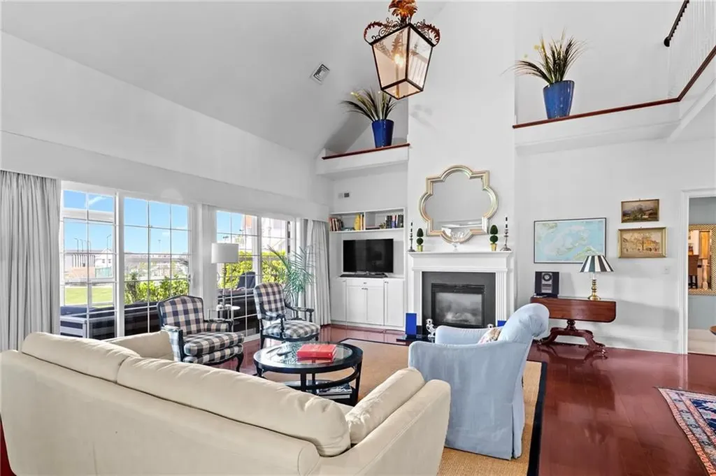 34 Wimbledon Circle Portsmouth RI 02871
