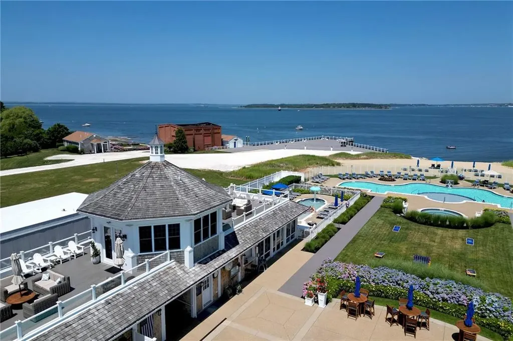 34 Wimbledon Circle Portsmouth RI 02871