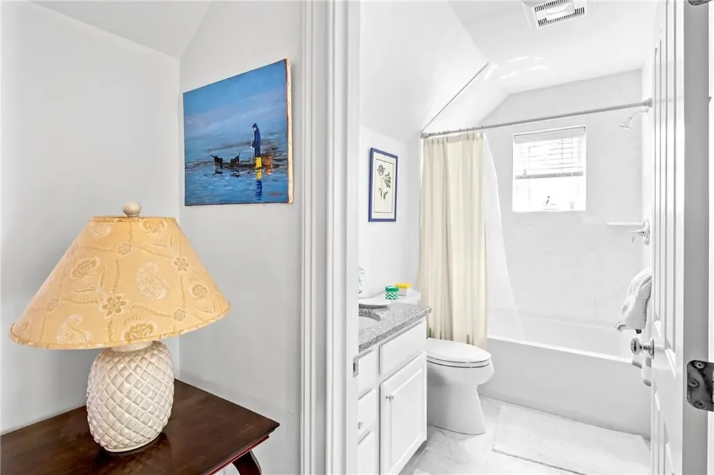 34 Wimbledon Circle Portsmouth RI 02871