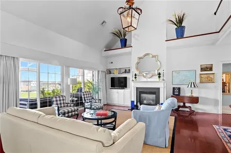 34 Wimbledon Circle Portsmouth RI 02871
