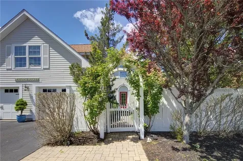 34 Wimbledon Circle Portsmouth RI 02871