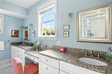 34 Wimbledon Circle Portsmouth RI 02871