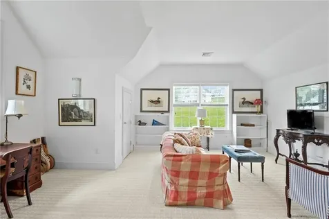 34 Wimbledon Circle Portsmouth RI 02871