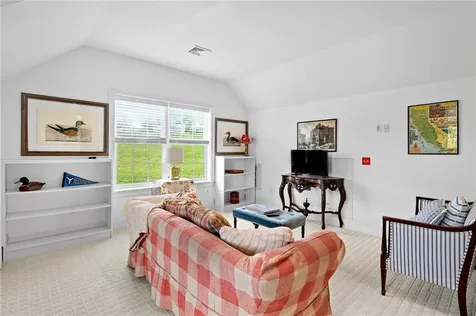 34 Wimbledon Circle Portsmouth RI 02871