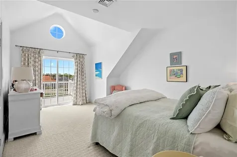34 Wimbledon Circle Portsmouth RI 02871