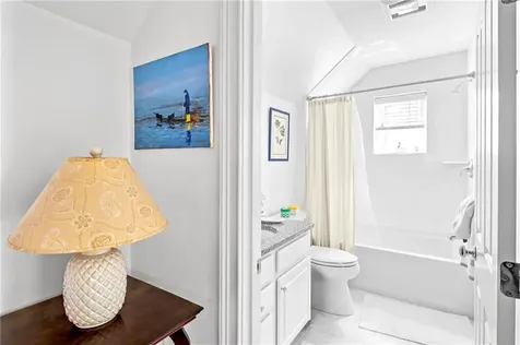 34 Wimbledon Circle Portsmouth RI 02871