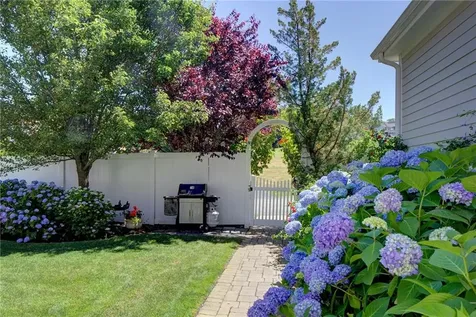 34 Wimbledon Circle Portsmouth RI 02871
