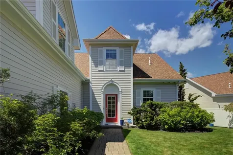 34 Wimbledon Circle Portsmouth RI 02871