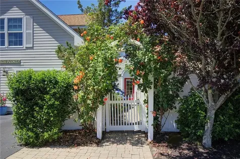 34 Wimbledon Circle Portsmouth RI 02871