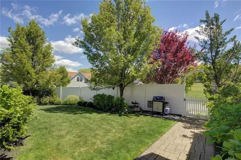 34 Wimbledon Circle Portsmouth RI 02871
