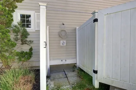 34 Wimbledon Circle Portsmouth RI 02871