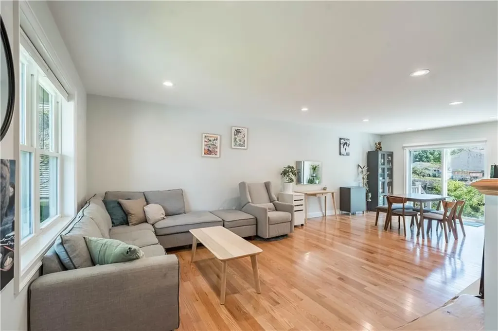 100 East View Avenue Cranston RI 02920