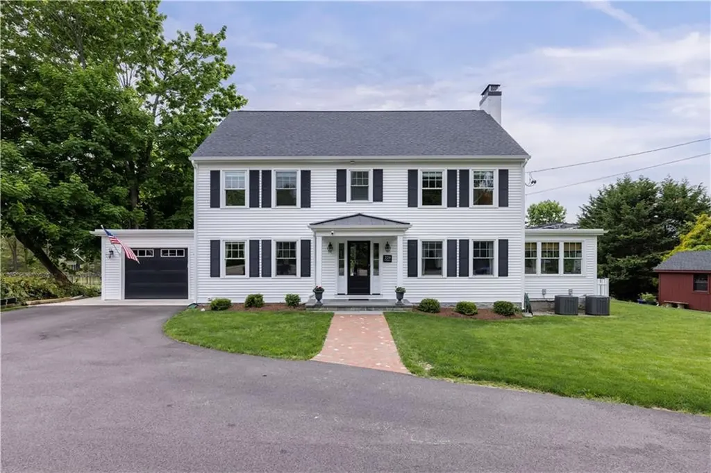 229 Shore Road Westerly RI 02891