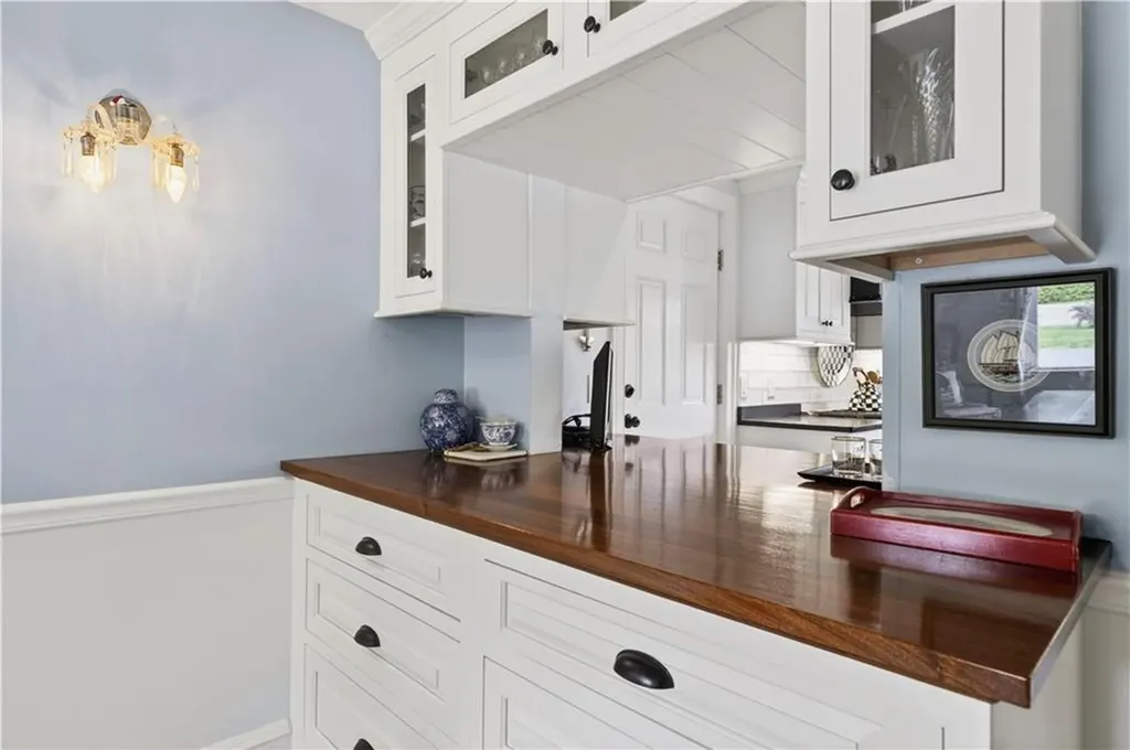 229 Shore Road Westerly RI 02891