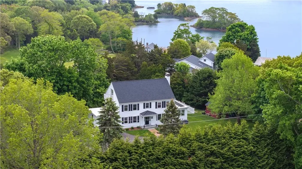 229 Shore Road Westerly RI 02891