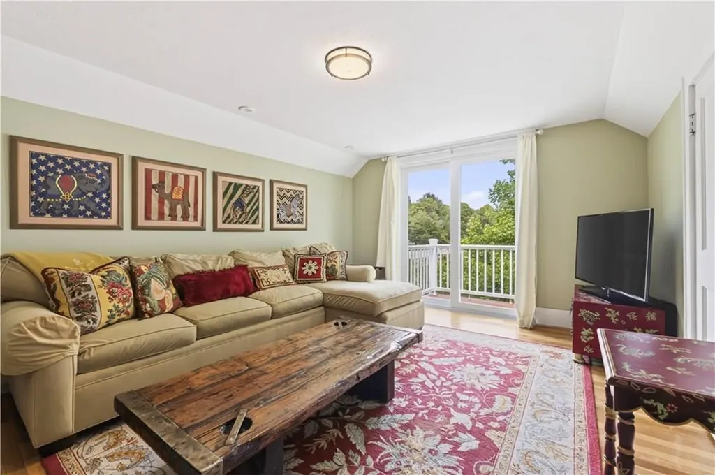 229 Shore Road Westerly RI 02891