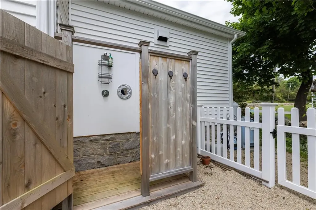 229 Shore Road Westerly RI 02891